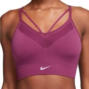 NIKE Women’s Light Support Seamless Sports Bra Berry Colored size: Medium